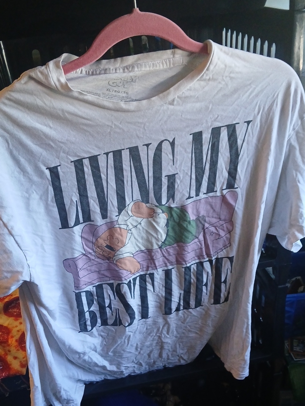 Family Guy Peter Griffin White Crewneck Tee with Faded Graphic Xl
